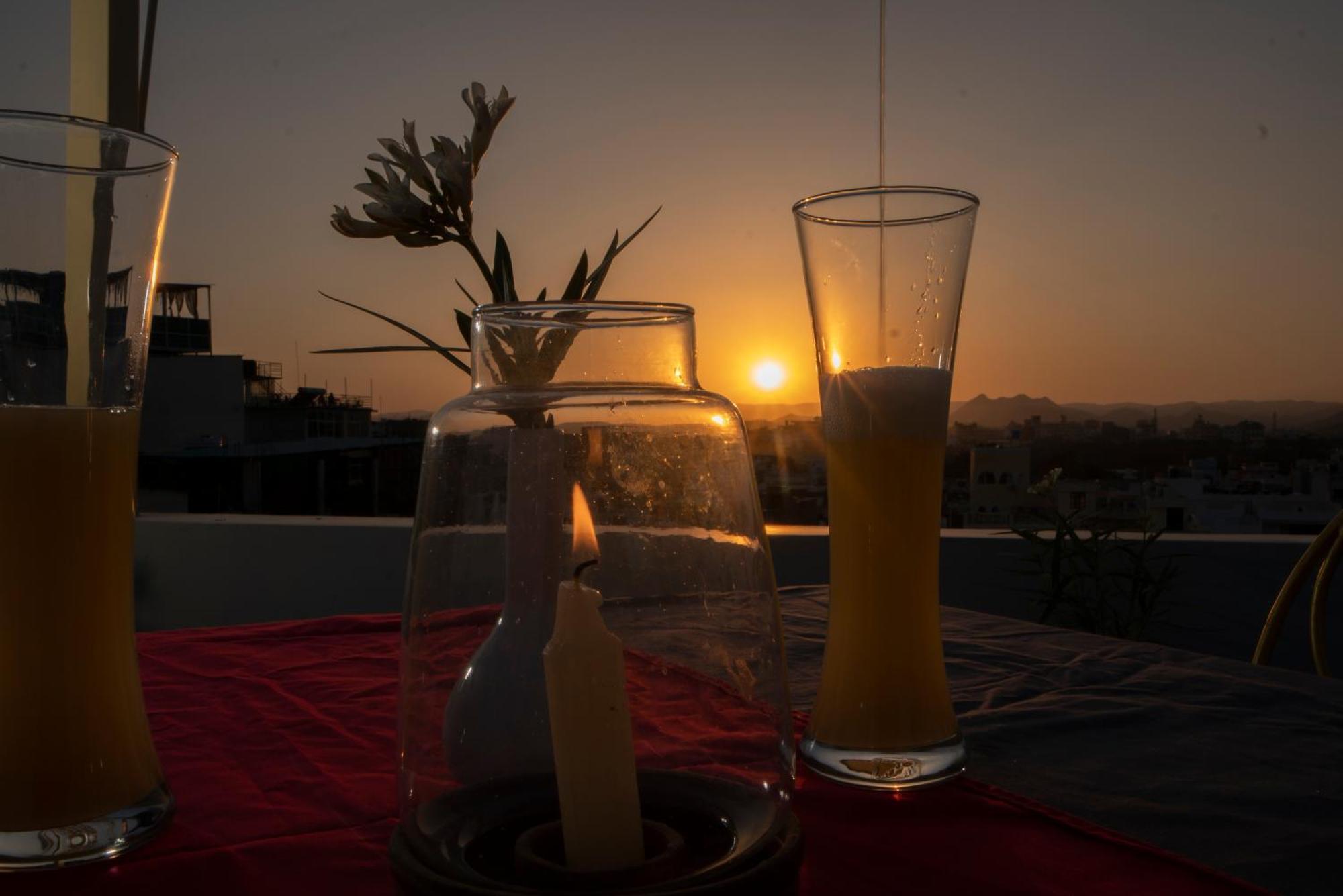 Dera Pichola- A Lake Facing Boutique Hotel Udaipur Luaran gambar
