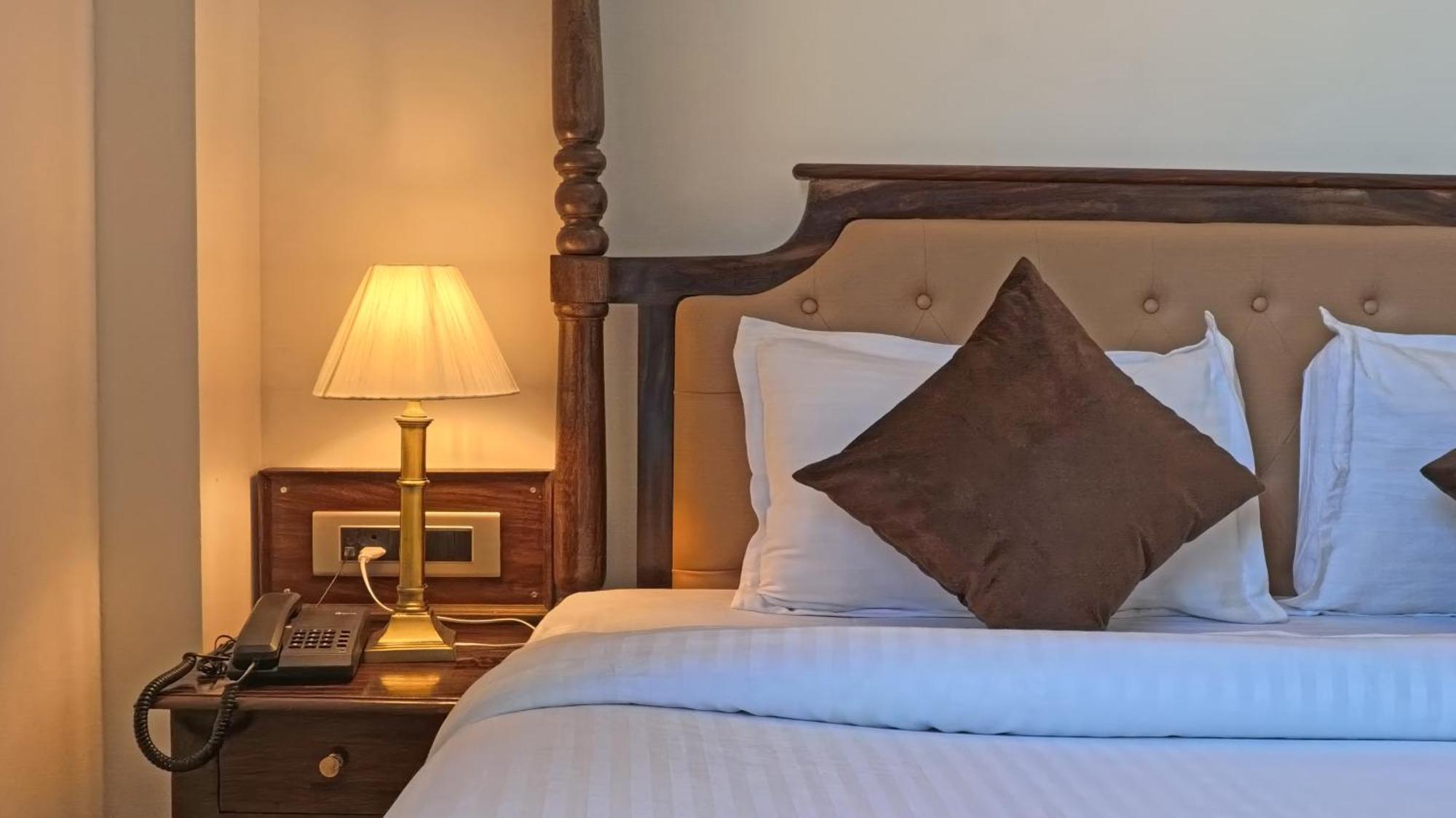 Dera Pichola- A Lake Facing Boutique Hotel Udaipur Luaran gambar